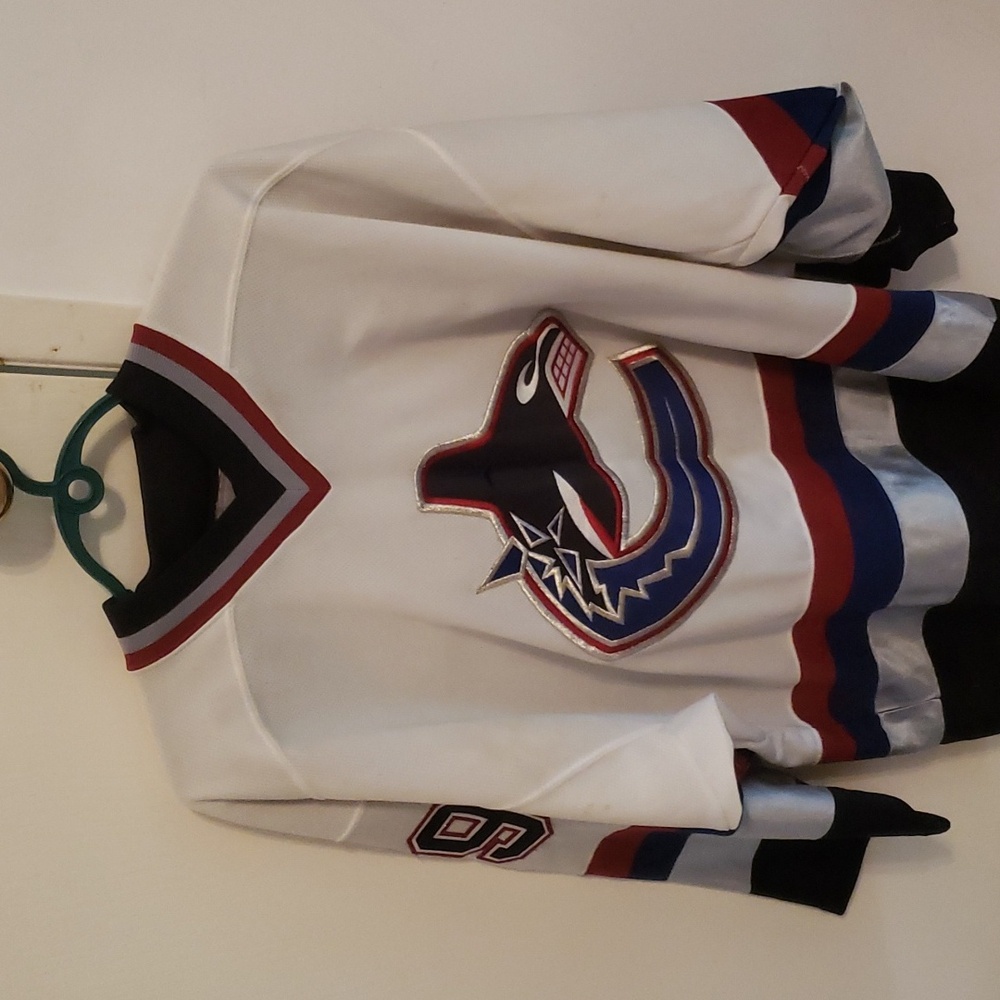 Canucks jersey